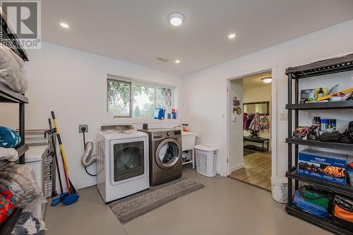 4247 Highland Drive, Prince George, BC - Indoor Photo Showing Laundry Room