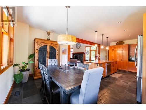 2442 Perrier  Lane, Nelson, BC - Indoor Photo Showing Dining Room