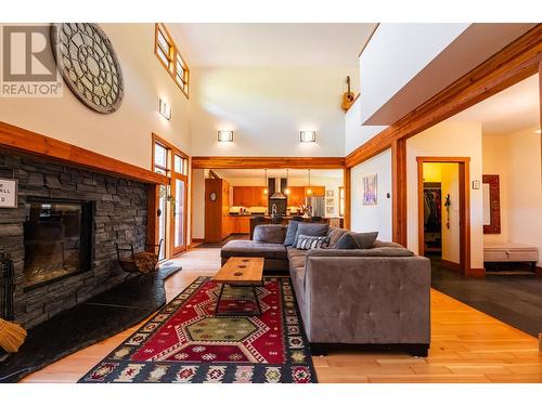 2442 Perrier  Lane, Nelson, BC - Indoor With Fireplace