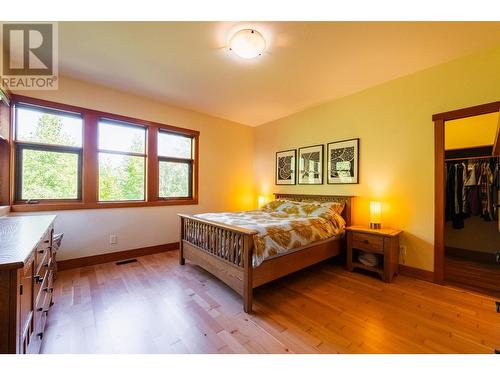 2442 Perrier  Lane, Nelson, BC - Indoor Photo Showing Bedroom