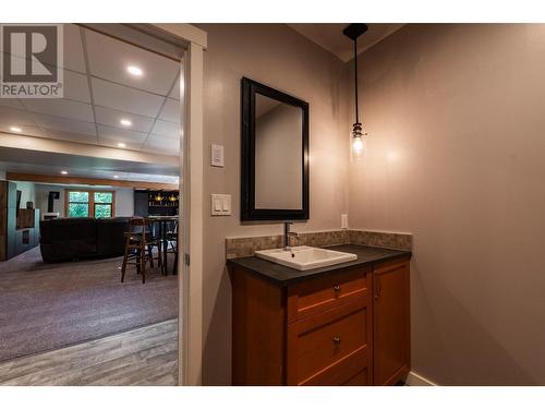 2442 Perrier  Lane, Nelson, BC - Indoor Photo Showing Bathroom