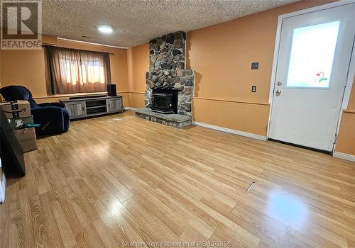 15 Stroud Crescent, London, ON - Indoor Photo Showing Other Room With Fireplace