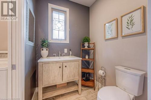 2141 Caroline Street Unit# 14, Burlington, ON - Indoor Photo Showing Bathroom