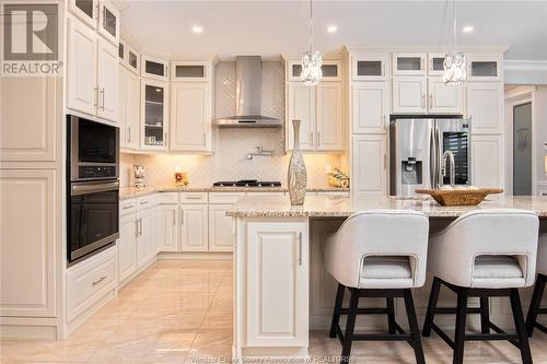 30 Augustus Court, Lasalle, ON - Indoor Photo Showing Kitchen With Upgraded Kitchen