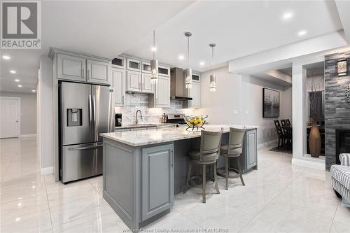 30 Augustus Court, Lasalle, ON - Indoor Photo Showing Kitchen With Upgraded Kitchen