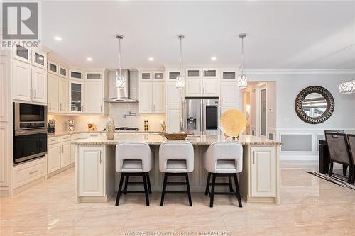 30 Augustus Court, Lasalle, ON - Indoor Photo Showing Kitchen With Upgraded Kitchen