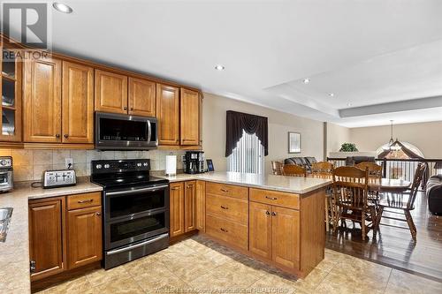 6 Katie, Kingsville, ON - Indoor Photo Showing Kitchen