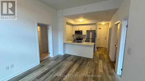 117 - 470 Dundas Street E, Hamilton (Waterdown), ON - Indoor Photo Showing Kitchen