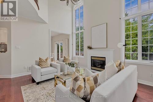 119 Watkins Glen Crescent, Aurora, ON - Indoor Photo Showing Living Room With Fireplace