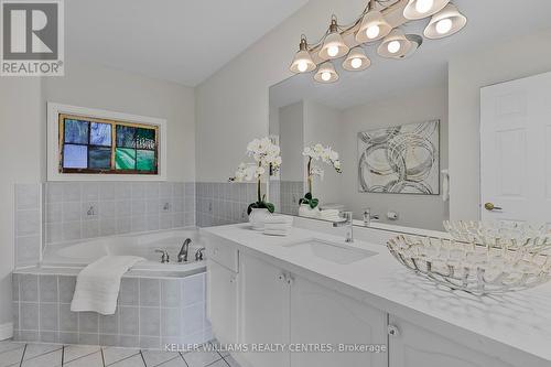 119 Watkins Glen Crescent, Aurora, ON - Indoor Photo Showing Bathroom