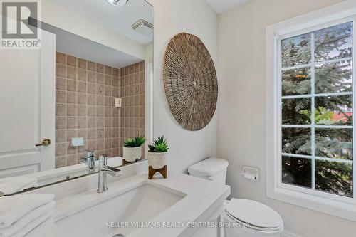 119 Watkins Glen Crescent, Aurora, ON - Indoor Photo Showing Bathroom