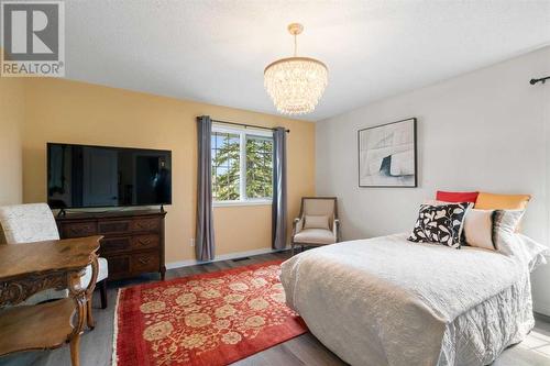 104 Christie Knoll Heights Sw, Calgary, AB - Indoor Photo Showing Bedroom