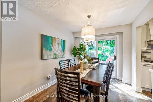 4274 Gayling Gardens, Mississauga, ON - Indoor Photo Showing Dining Room