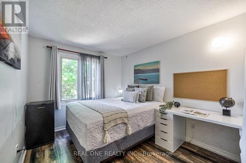 4274 Gayling Gardens, Mississauga (Erin Mills), ON - Indoor Photo Showing Bedroom