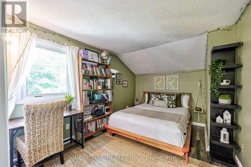 4274 Gayling Gardens, Mississauga, ON - Indoor Photo Showing Bedroom