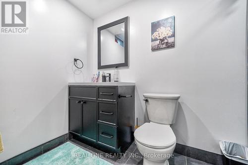 4274 Gayling Gardens, Mississauga, ON - Indoor Photo Showing Bathroom