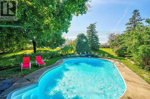 4274 Gayling Gardens, Mississauga (Erin Mills), ON - Outdoor With In Ground Pool With Backyard