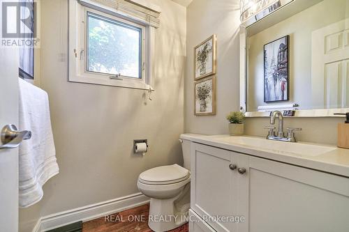 4274 Gayling Gardens, Mississauga (Erin Mills), ON - Indoor Photo Showing Bathroom