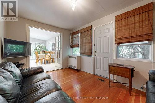 2 Bywood Drive, Toronto (Princess-Rosethorn), ON - Indoor Photo Showing Living Room