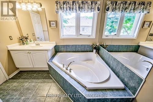 57 Seaside Circle, Brampton (Sandringham-Wellington), ON - Indoor Photo Showing Bathroom