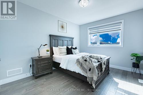 1337 Medway Park Drive, London, ON - Indoor Photo Showing Bedroom