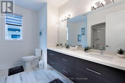 1337 Medway Park Drive, London, ON - Indoor Photo Showing Bathroom