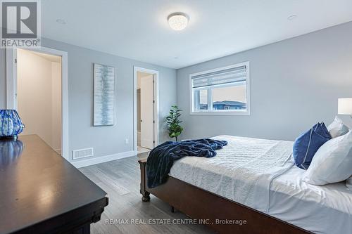 1337 Medway Park Drive, London, ON - Indoor Photo Showing Bedroom