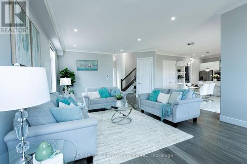 1337 Medway Park Drive, London, ON - Indoor Photo Showing Living Room