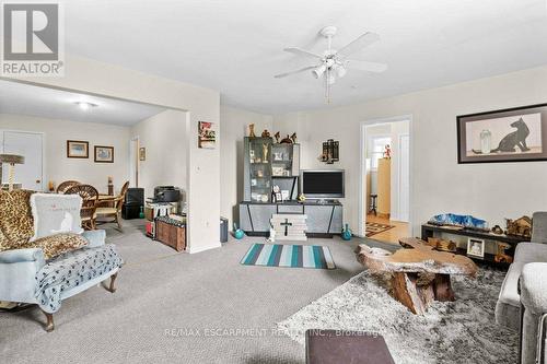 1258 Highway 6 N, Hamilton, ON - Indoor Photo Showing Living Room