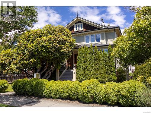 The Cassidy is a beautiful character conversion building, with only four units, on a quiet residential street. - 2 1146 Richardson St, Victoria, BC - Outdoor