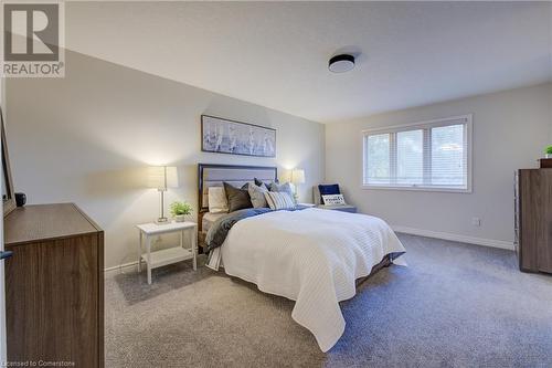 517 Larkspur Lane, Burlington, ON - Indoor Photo Showing Bedroom