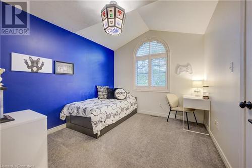 517 Larkspur Lane, Burlington, ON - Indoor Photo Showing Bedroom