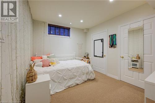 517 Larkspur Lane, Burlington, ON - Indoor Photo Showing Bedroom