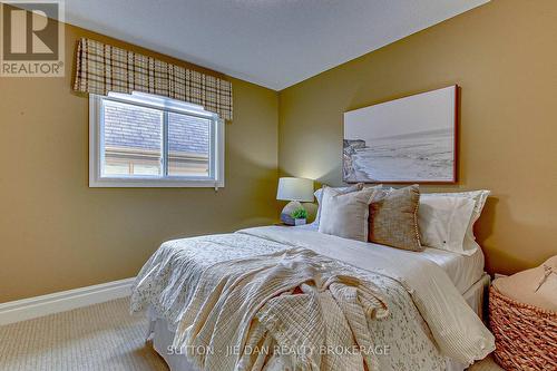 406 Skyline Avenue, London, ON - Indoor Photo Showing Bedroom