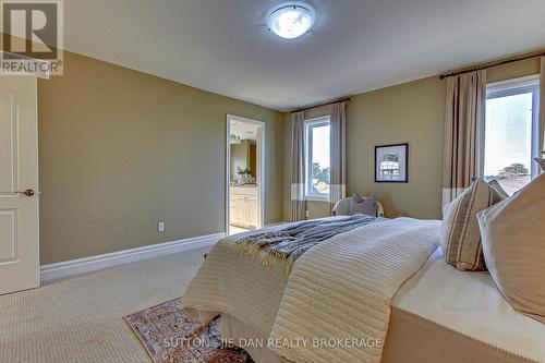 406 Skyline Avenue, London, ON - Indoor Photo Showing Bedroom