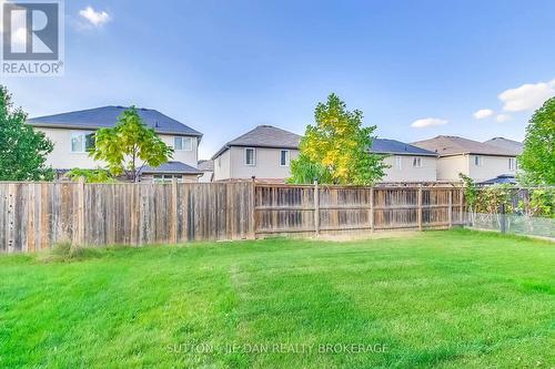 406 Skyline Avenue, London, ON - Outdoor With Backyard