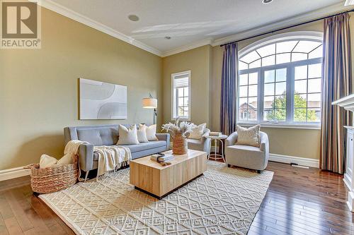 406 Skyline Avenue, London, ON - Indoor Photo Showing Living Room