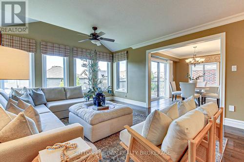 406 Skyline Avenue, London, ON - Indoor Photo Showing Living Room