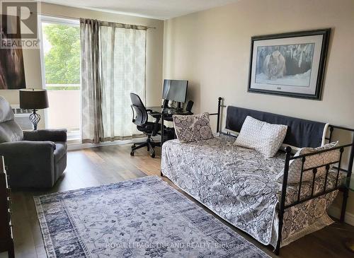 307 - 1104 Jalna Boulevard, London, ON - Indoor Photo Showing Living Room