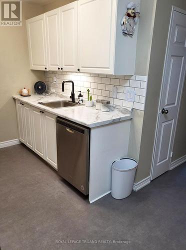 307 - 1104 Jalna Boulevard, London, ON - Indoor Photo Showing Kitchen