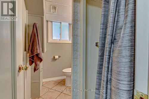 95 Lawrence Avenue, St. Thomas, ON - Indoor Photo Showing Bathroom