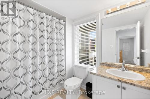 495 Queen Mary Drive, Brampton, ON - Indoor Photo Showing Bathroom