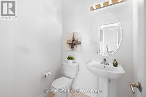 495 Queen Mary Drive, Brampton, ON - Indoor Photo Showing Bathroom