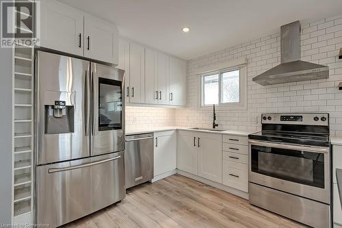 7 Garside Avenue S, Hamilton, ON - Indoor Photo Showing Kitchen With Upgraded Kitchen