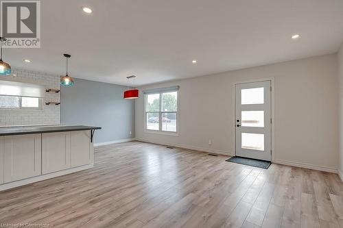 7 Garside Avenue S, Hamilton, ON - Indoor