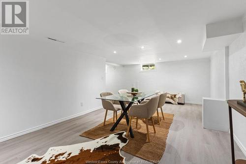 3328 Mckay Avenue, Windsor, ON - Indoor Photo Showing Dining Room