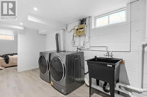 3328 Mckay Avenue, Windsor, ON - Indoor Photo Showing Laundry Room