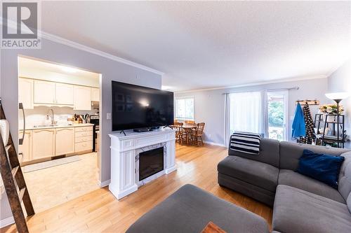 327 Airth Boulevard, Renfrew, ON - Indoor Photo Showing Living Room