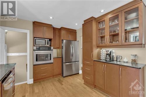 2055 Thorne Avenue, Ottawa, ON - Indoor Photo Showing Kitchen