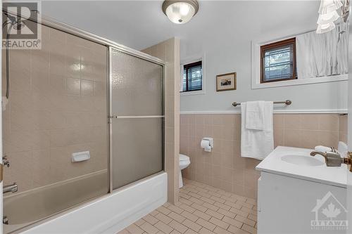 2055 Thorne Avenue, Ottawa, ON - Indoor Photo Showing Bathroom